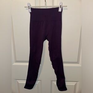 Lululemon Purple Ribbed Seamless Leggings Women’s Size 2
